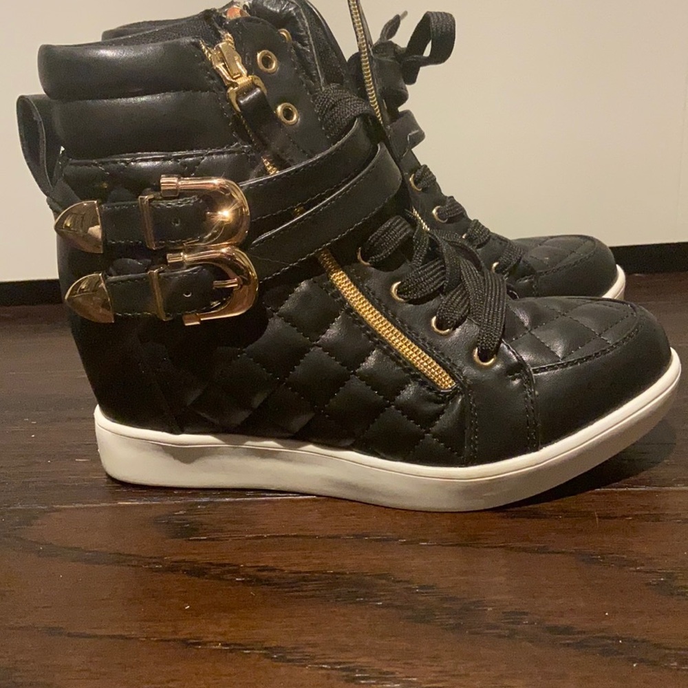 FAUX LEATHER WITH GOLD HARDWARE WEDGE SNEAKERS. New without box.
